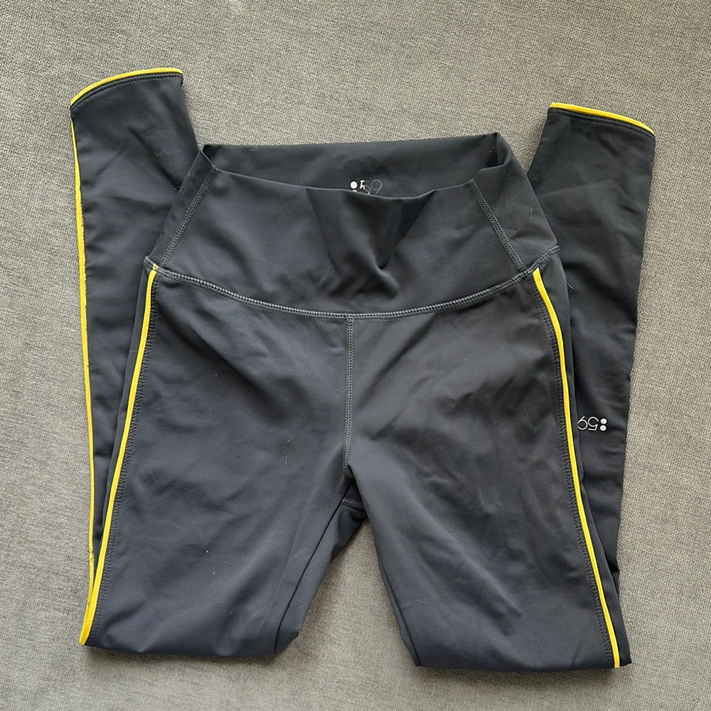 Splits59 leggings size Medium